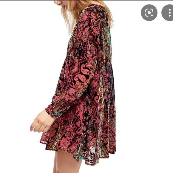 SOLD Free People - Mirror Mirror Velvet Mini Long Sleeves Dress - Picture 4 of 11